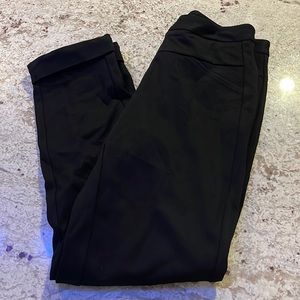 Halston capri dress pant. Black. Size 0.